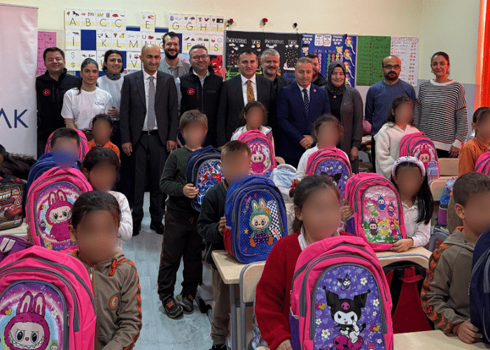 Bir Çocuk Bir Çanta Bir Gelecek projesi çanta teslim töreni, Altındağ